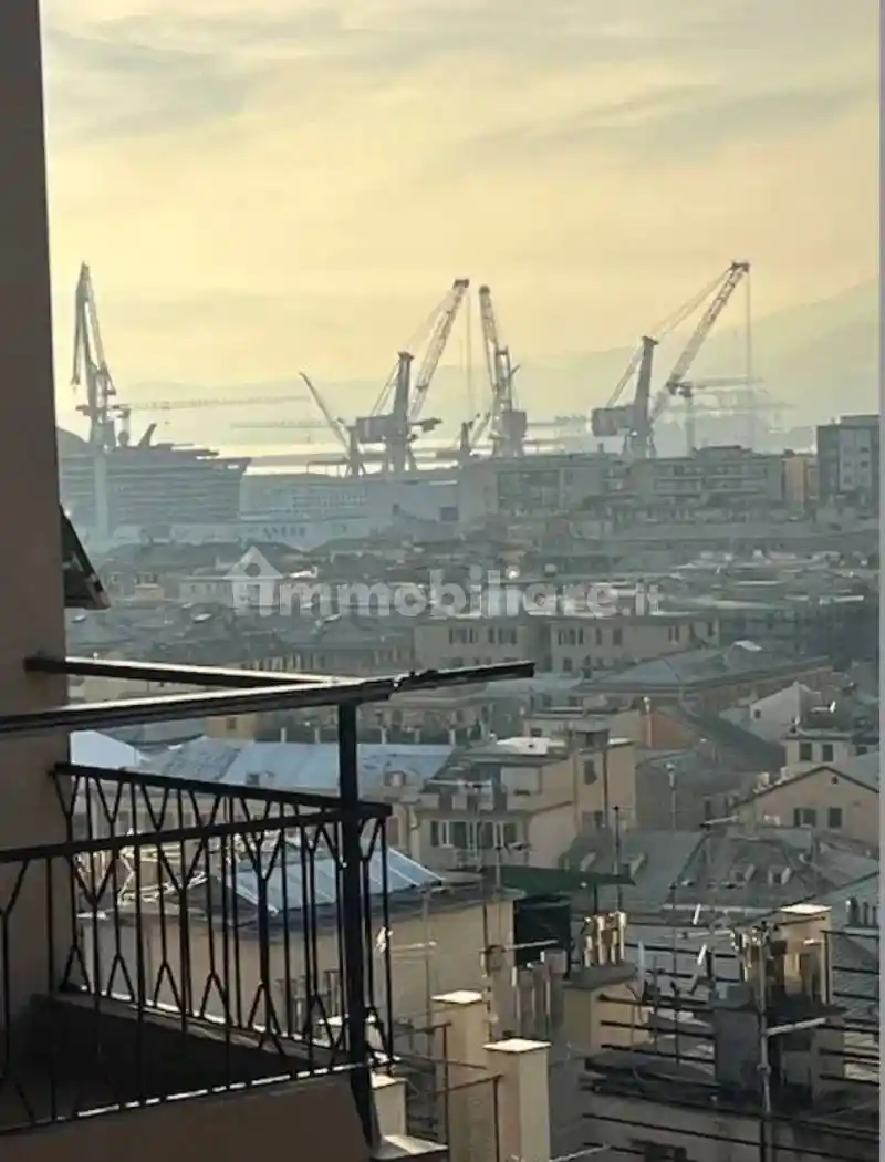 Appartamento in vendita a Genova