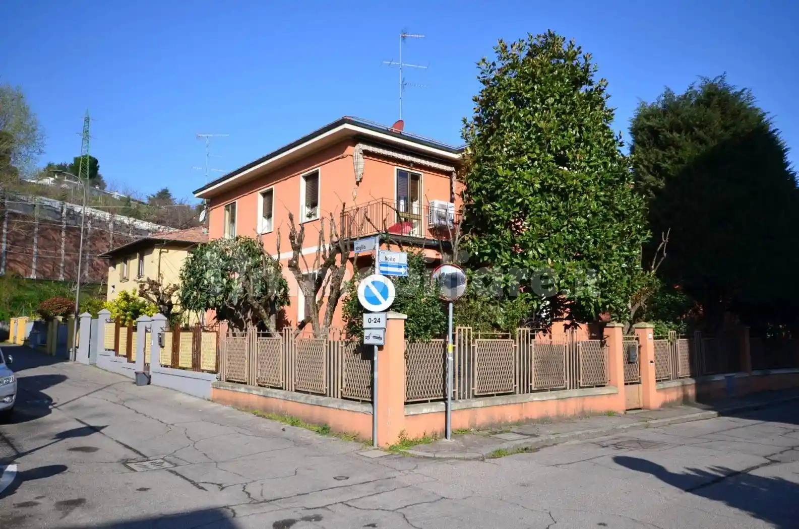 Appartamento in vendita a Casalecchio di Reno