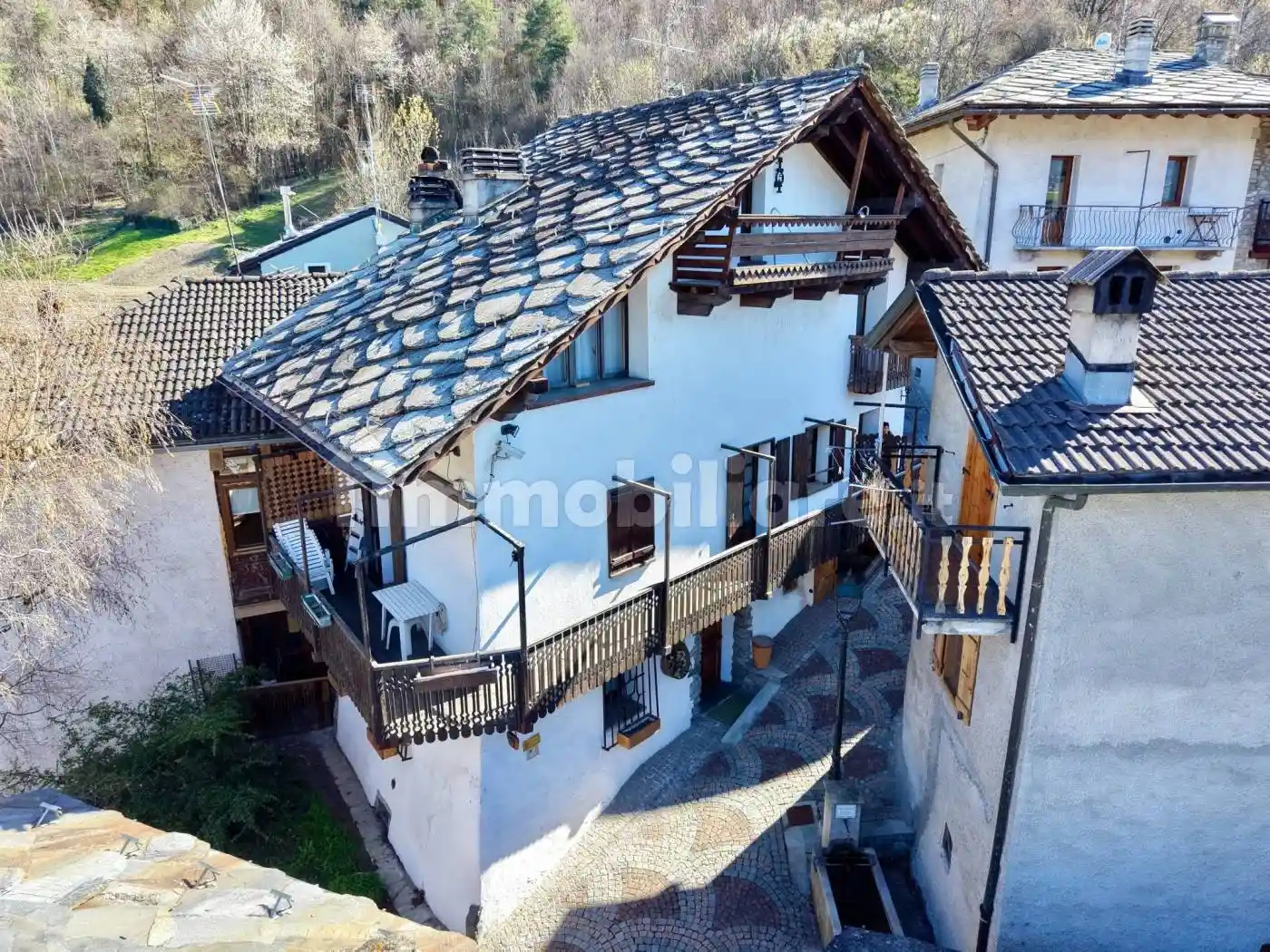 Casa indipendente in vendita a Pollein