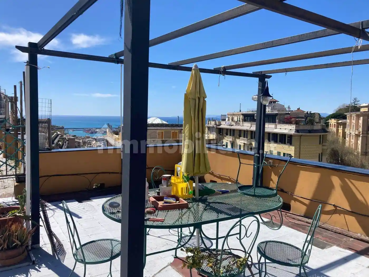 Appartamento in vendita a Genova