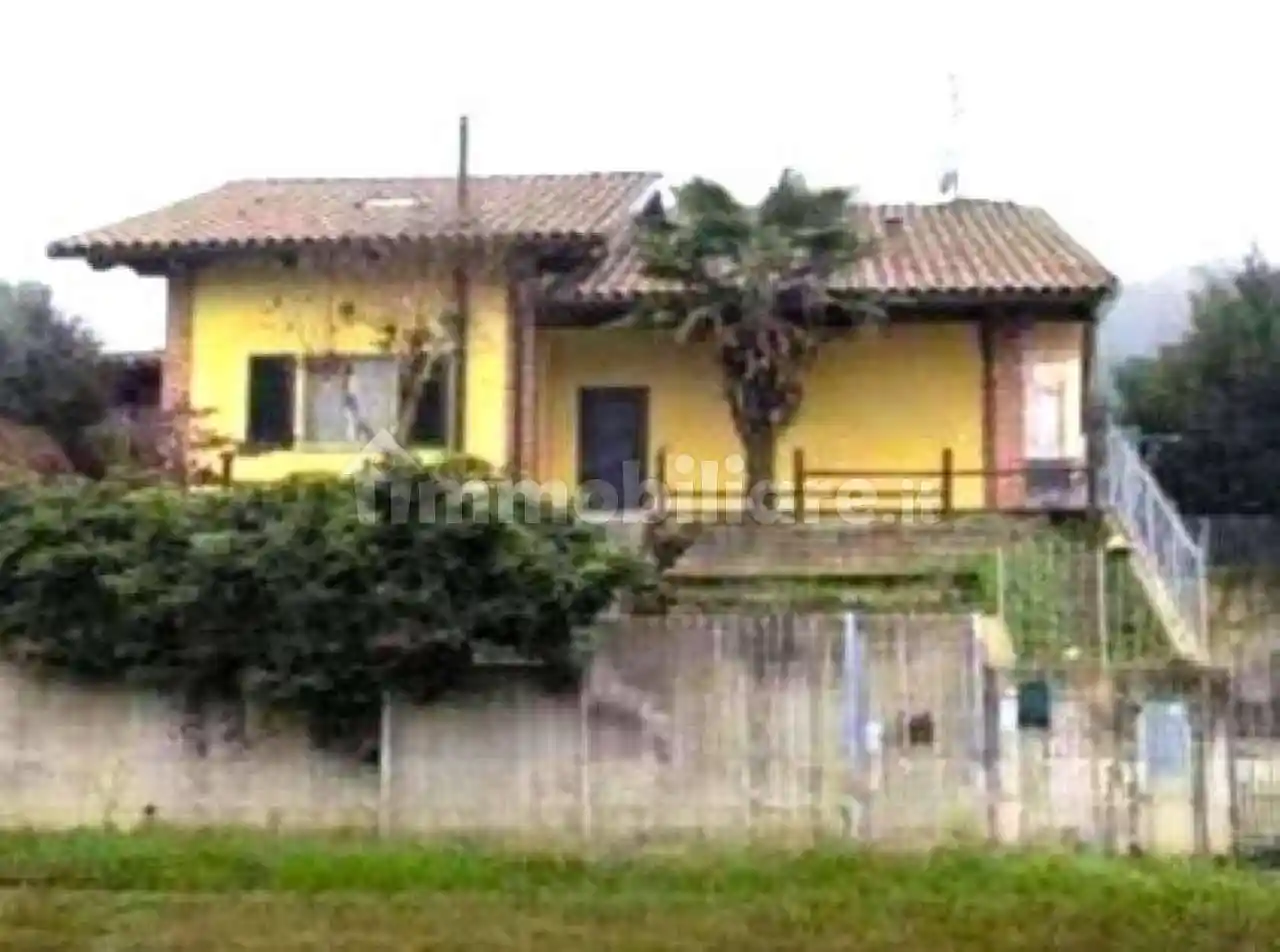 Villa in vendita a Castelnuovo Don Bosco