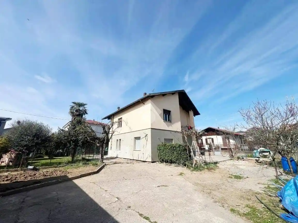 Villa in vendita a Cislago