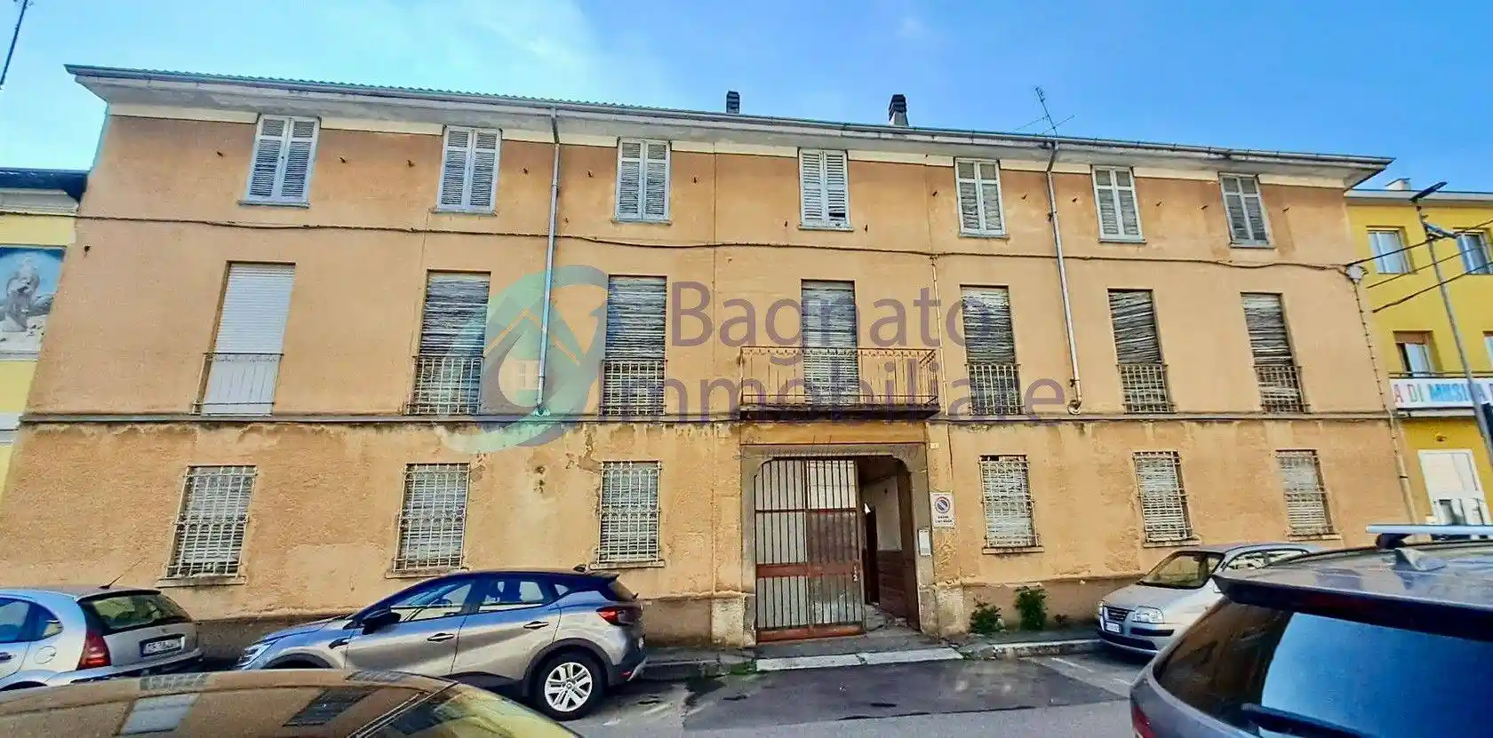 Palazzo - Edificio in vendita a Novara