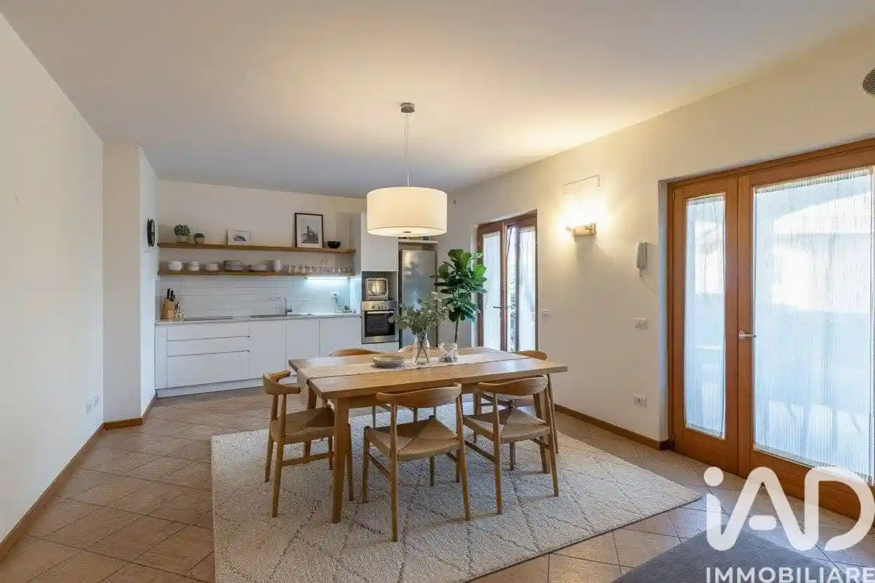 Appartamento in vendita a Torri del Benaco