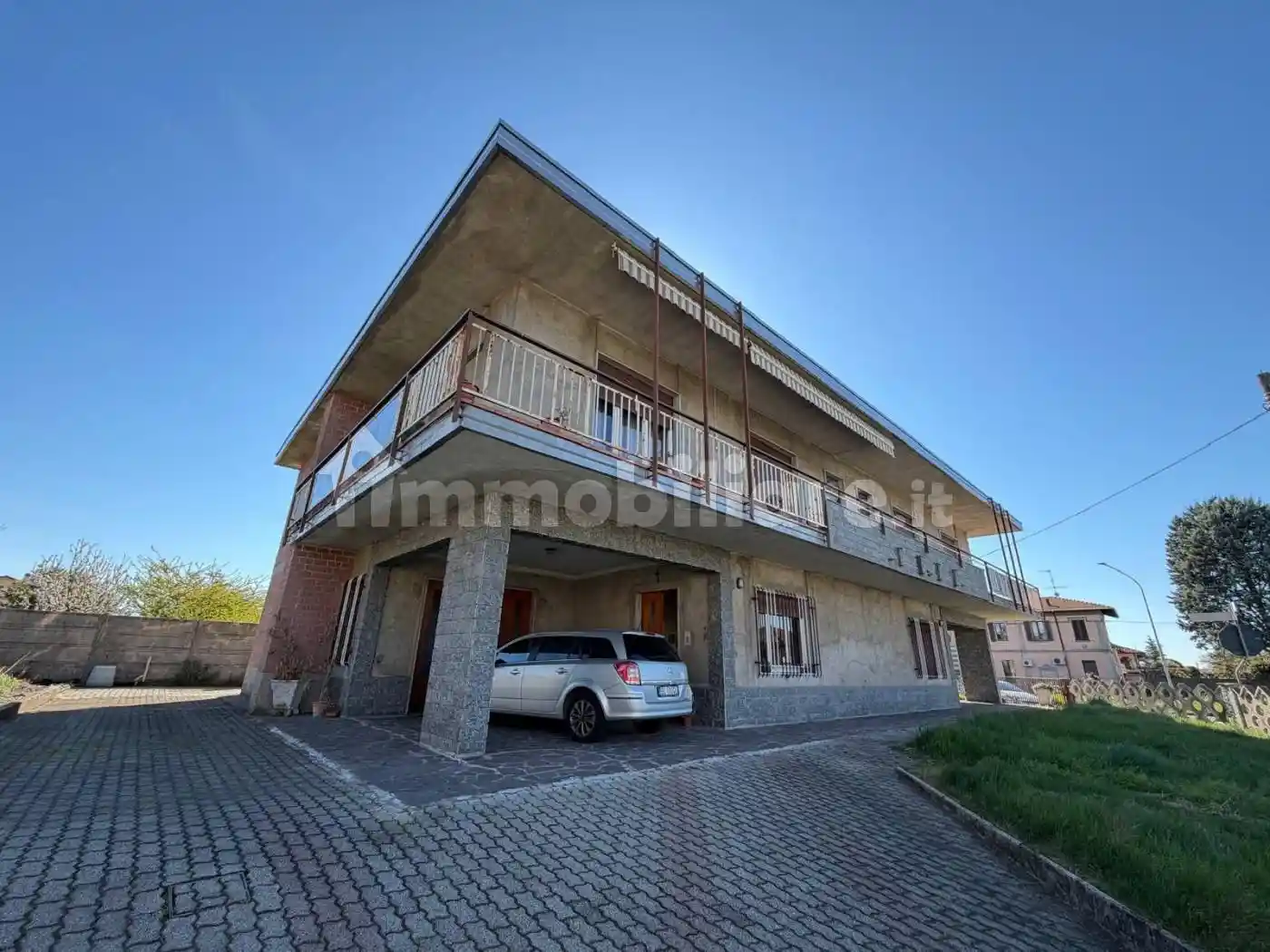 Villa in vendita a Magnago