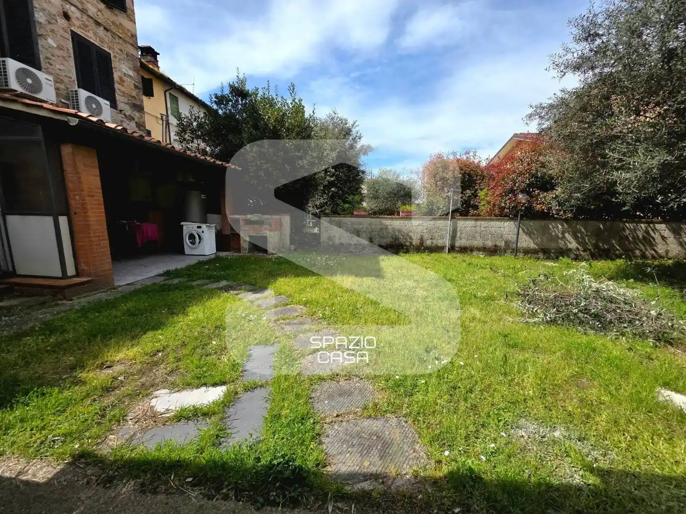 Casa indipendente in vendita a Lucca