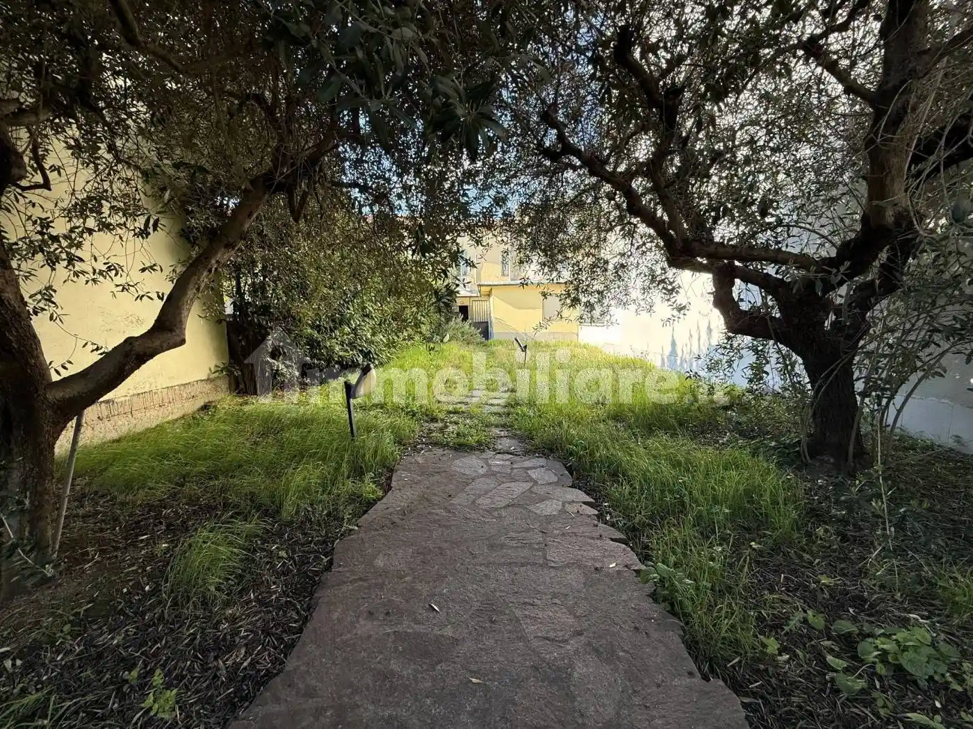 Casa indipendente in vendita a Prato