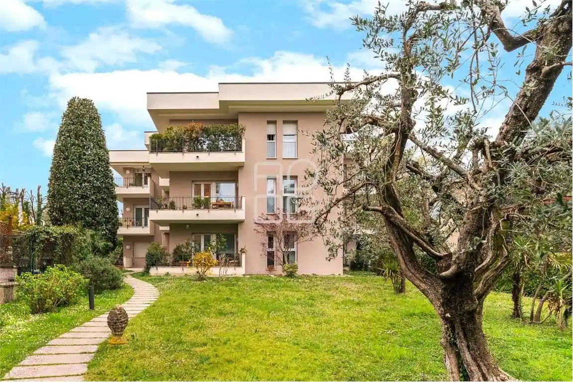 Appartamento in vendita a Desenzano del Garda