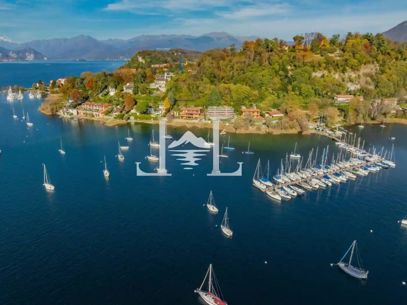 Villa in vendita a Monvalle