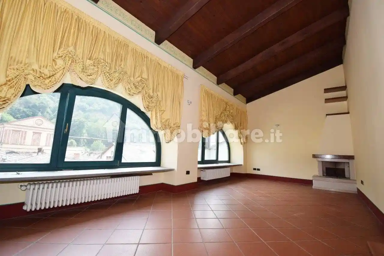 Appartamento in affitto a Cavour