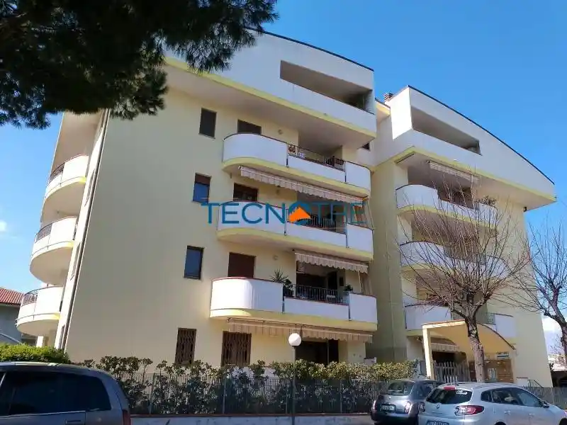 Appartamento in vendita a Alba Adriatica