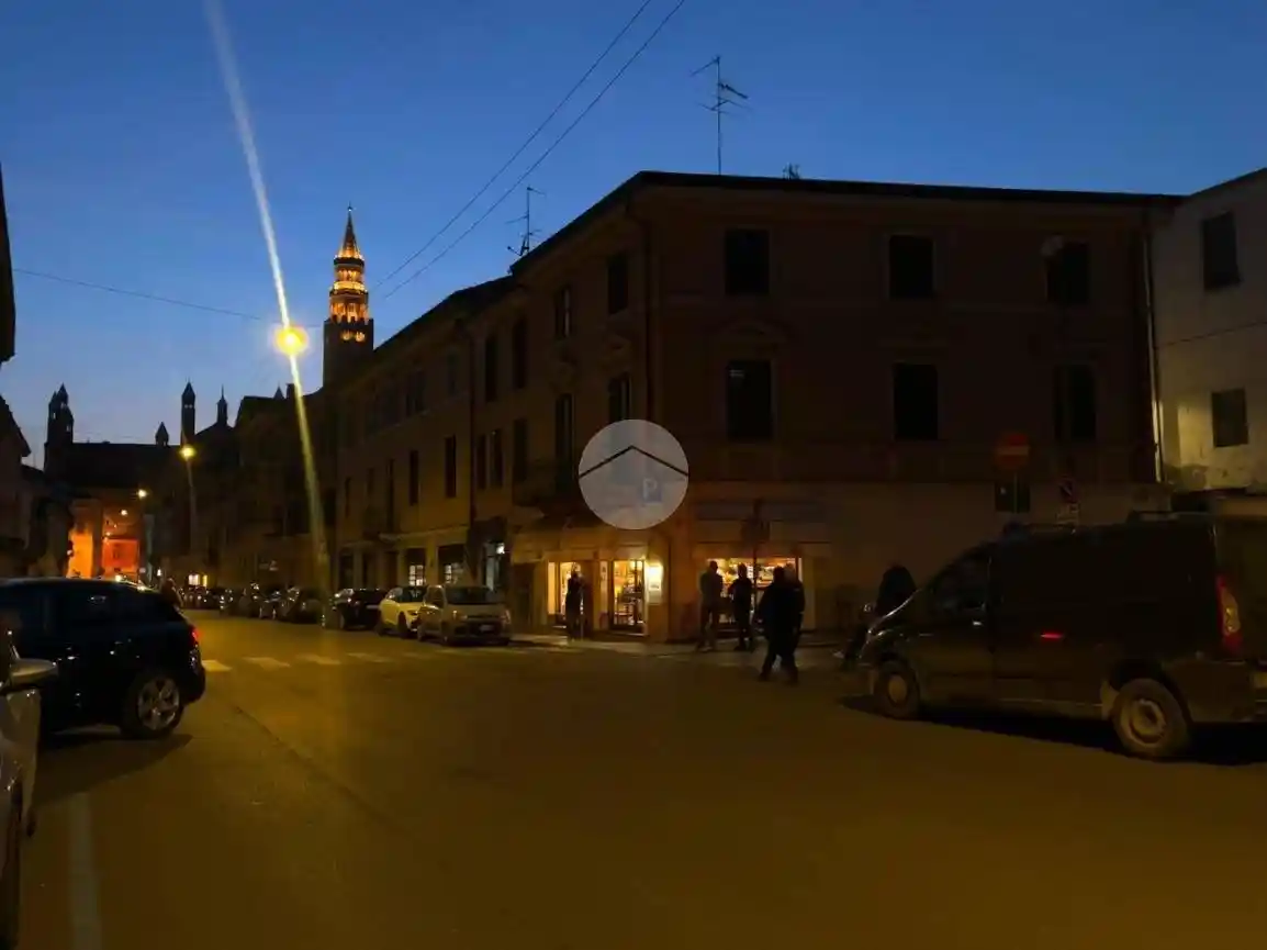 Palazzo - Edificio in vendita a Cremona