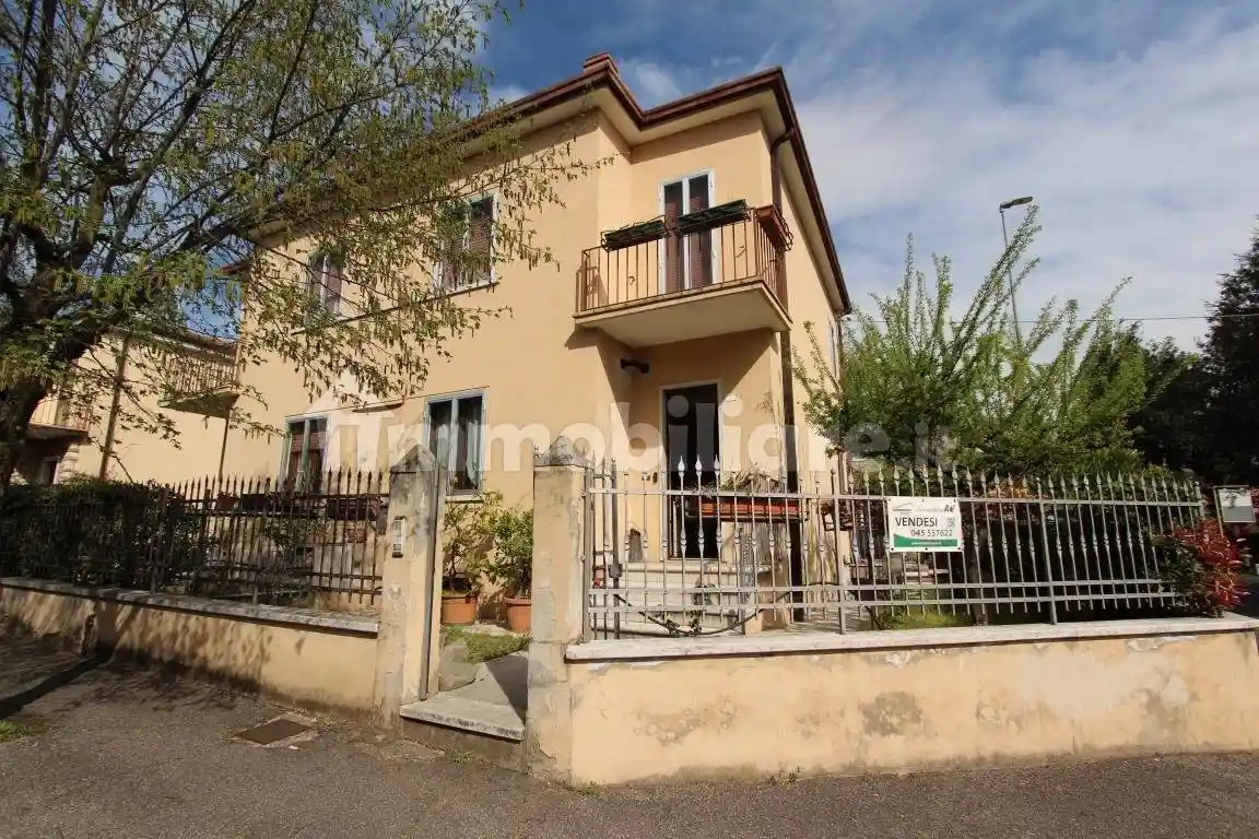 Villa in vendita a Grezzana