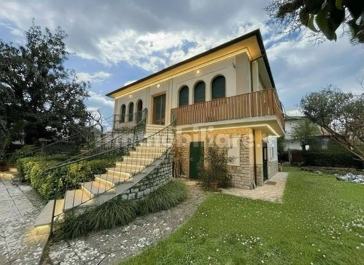 Villa in vendita a Camaiore