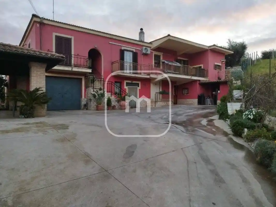 Villa in vendita a Cori