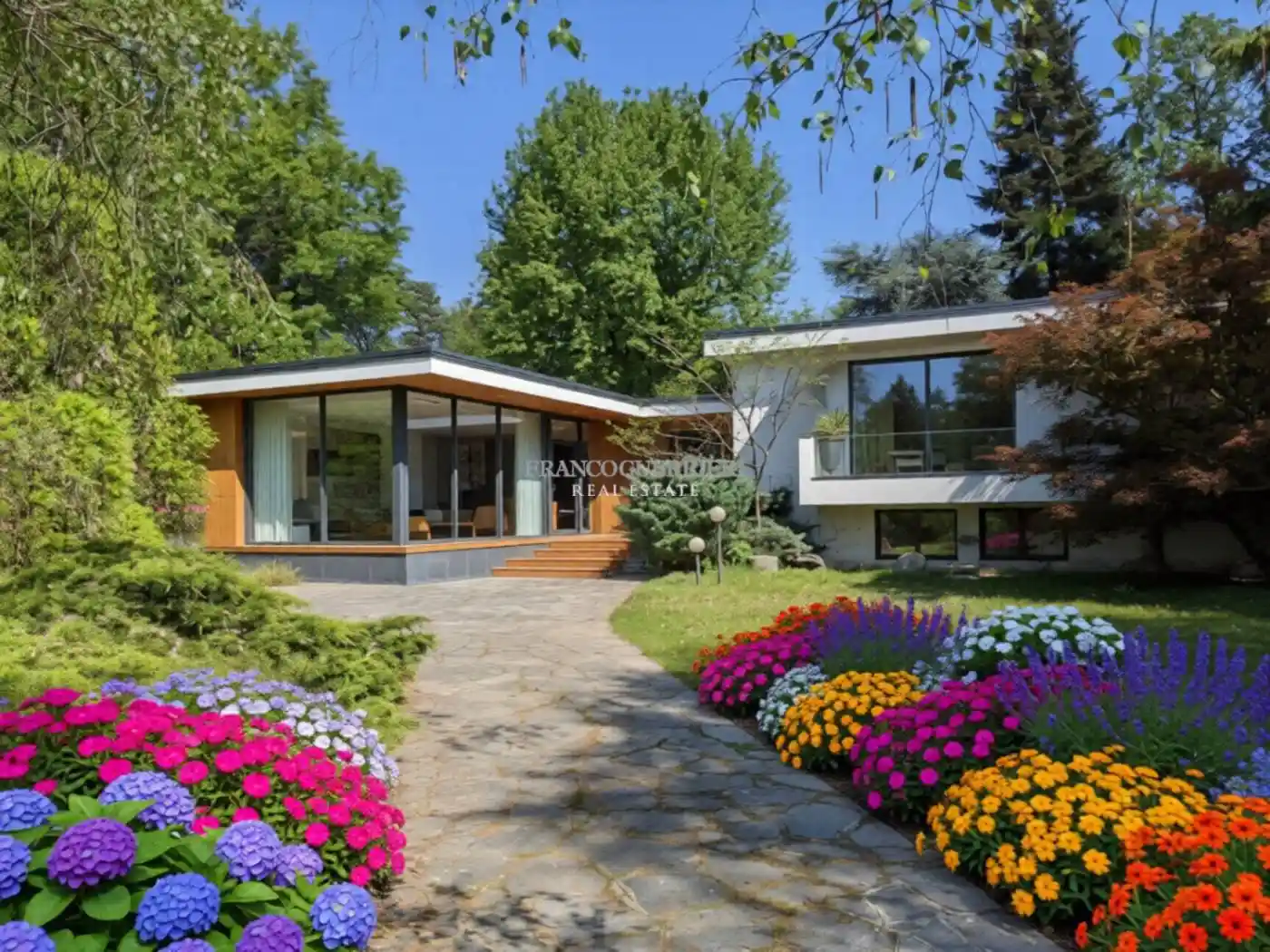 Villa in vendita a Carate Brianza