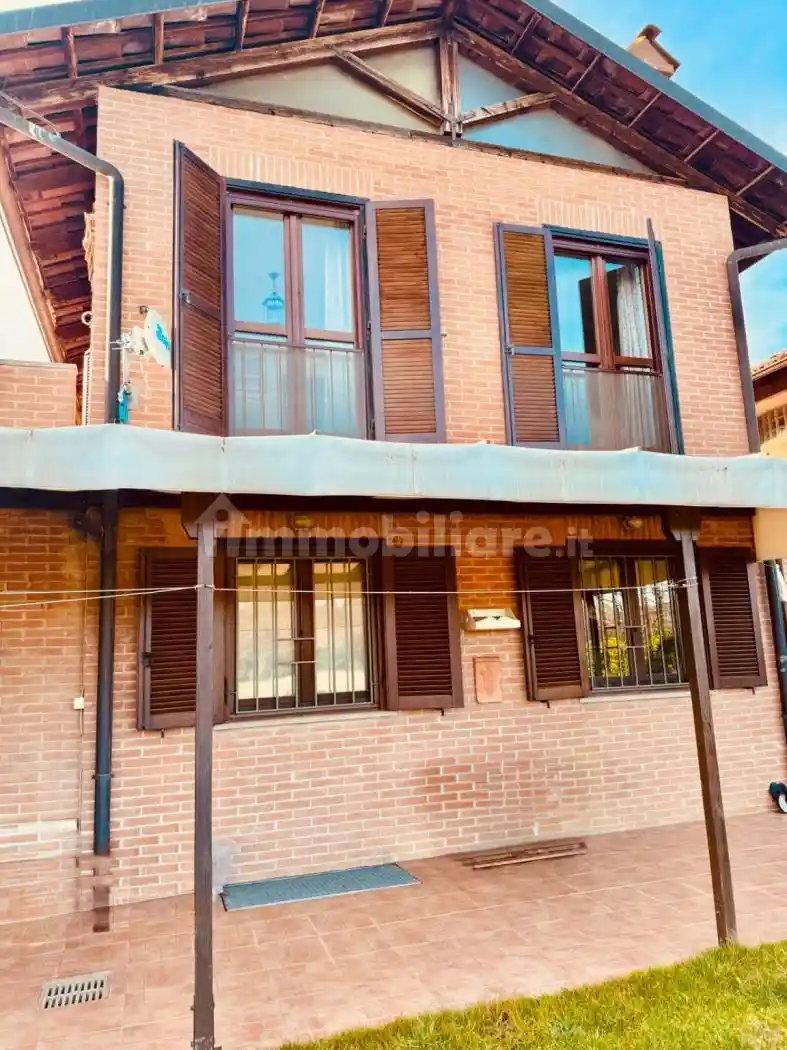 Villetta a schiera in vendita a Barone Canavese