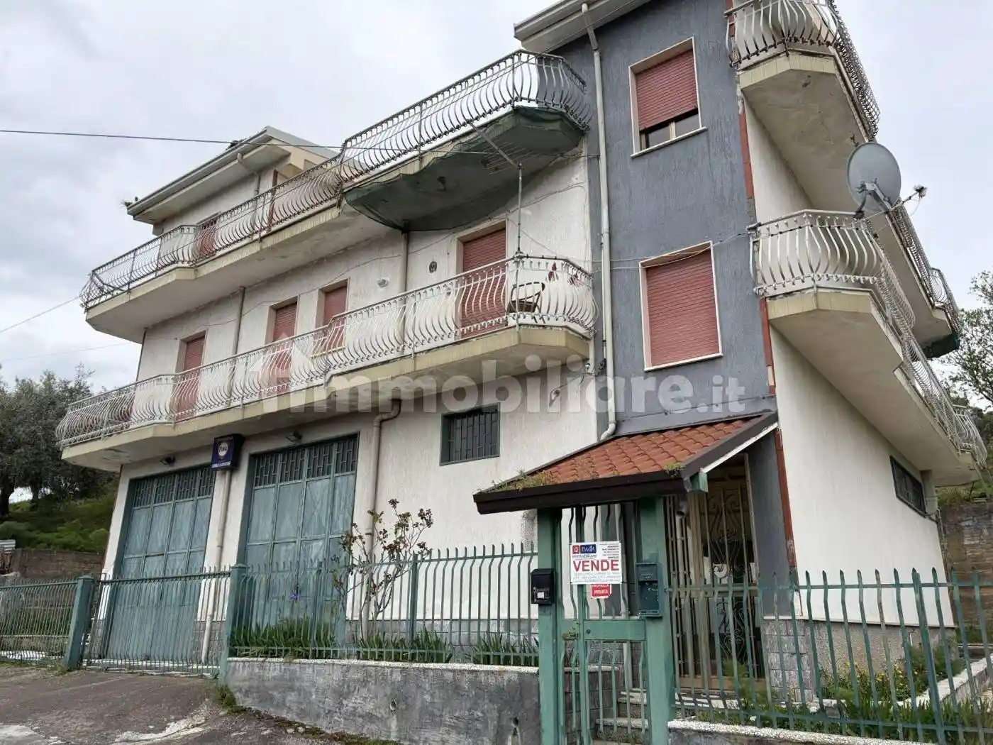 Palazzo - Edificio in vendita a Bronte