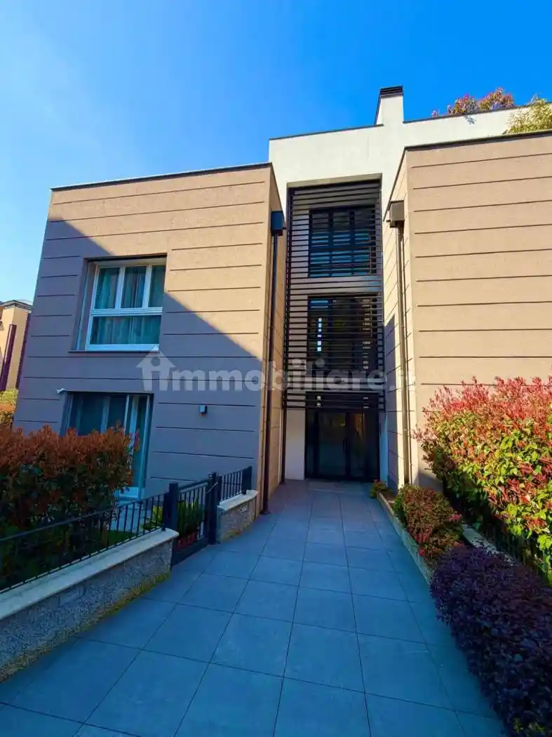 Attico - Mansarda in affitto a Monza