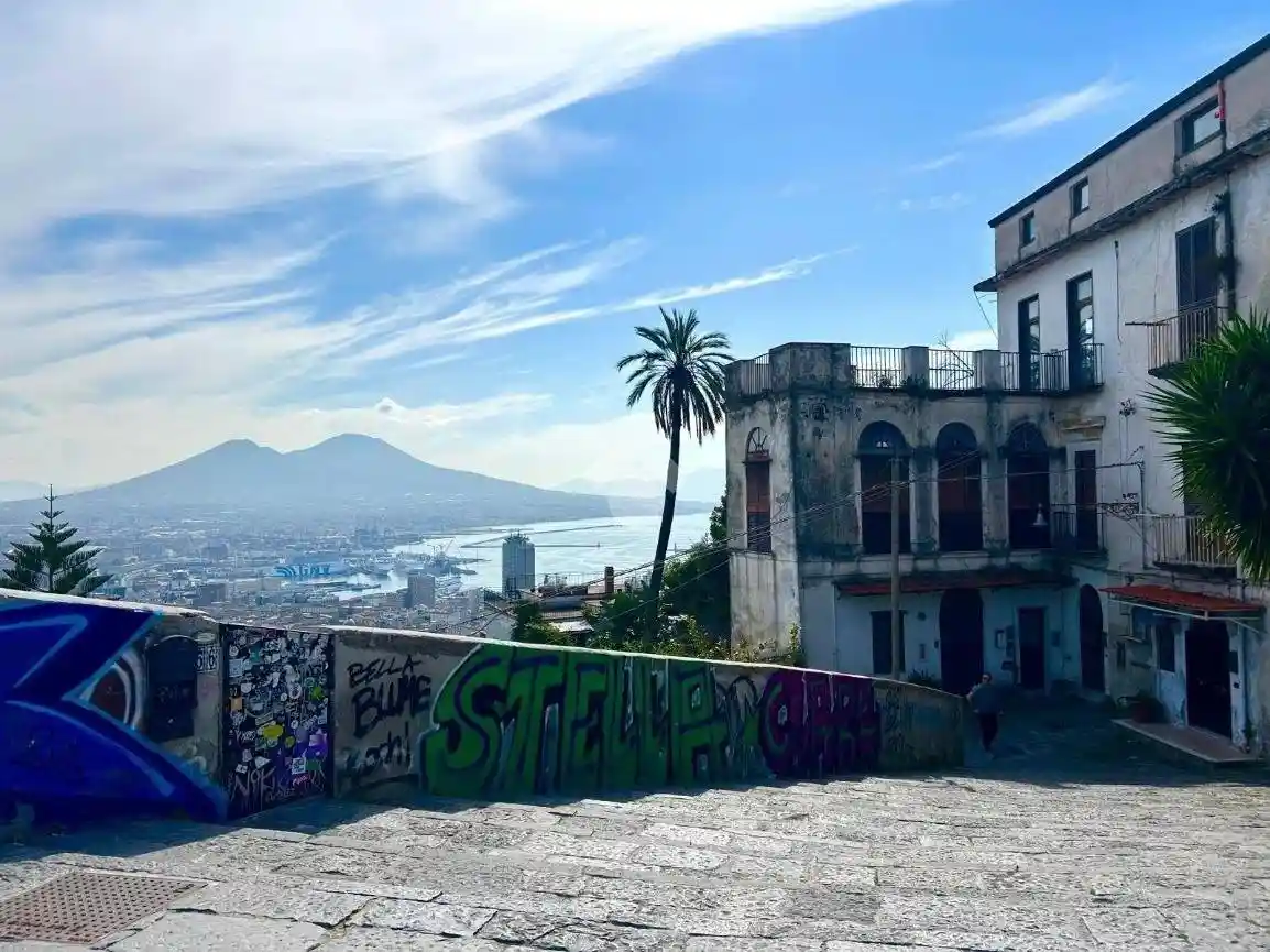 Appartamento in vendita a Napoli