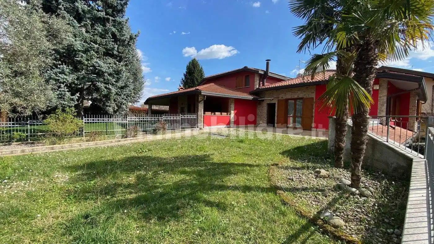 Villa in vendita a Terno d'Isola