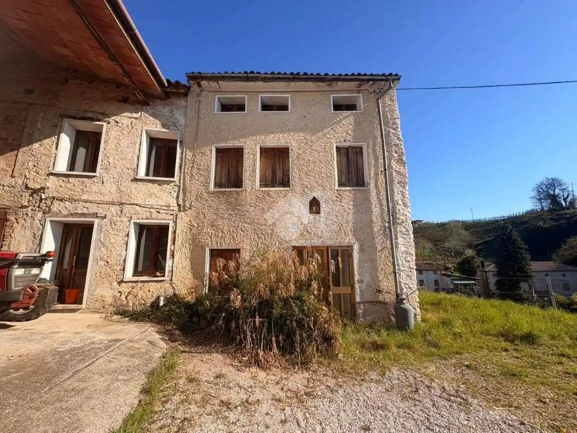 Casa indipendente in vendita a Valdobbiadene