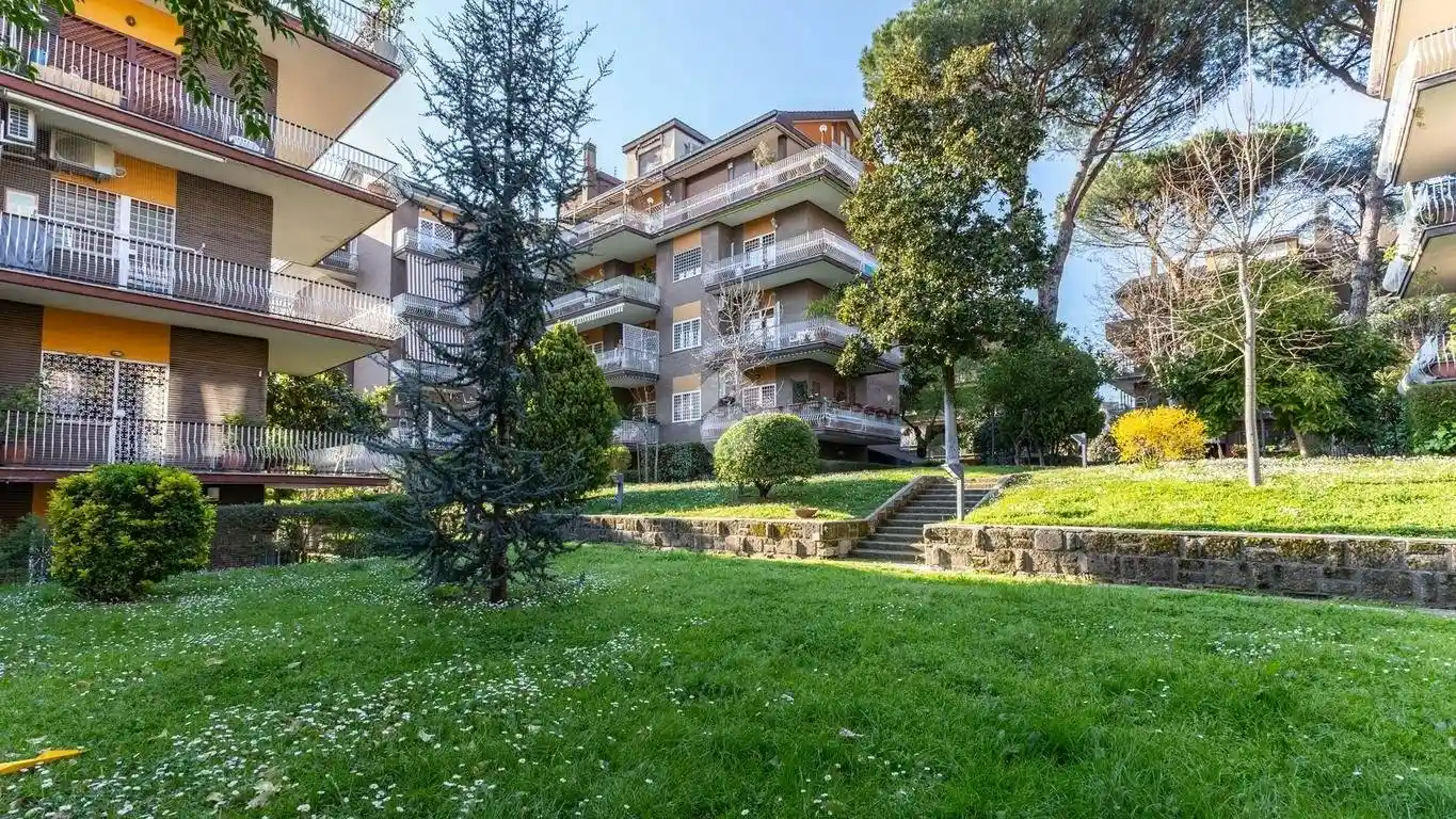 Appartamento in vendita a Roma