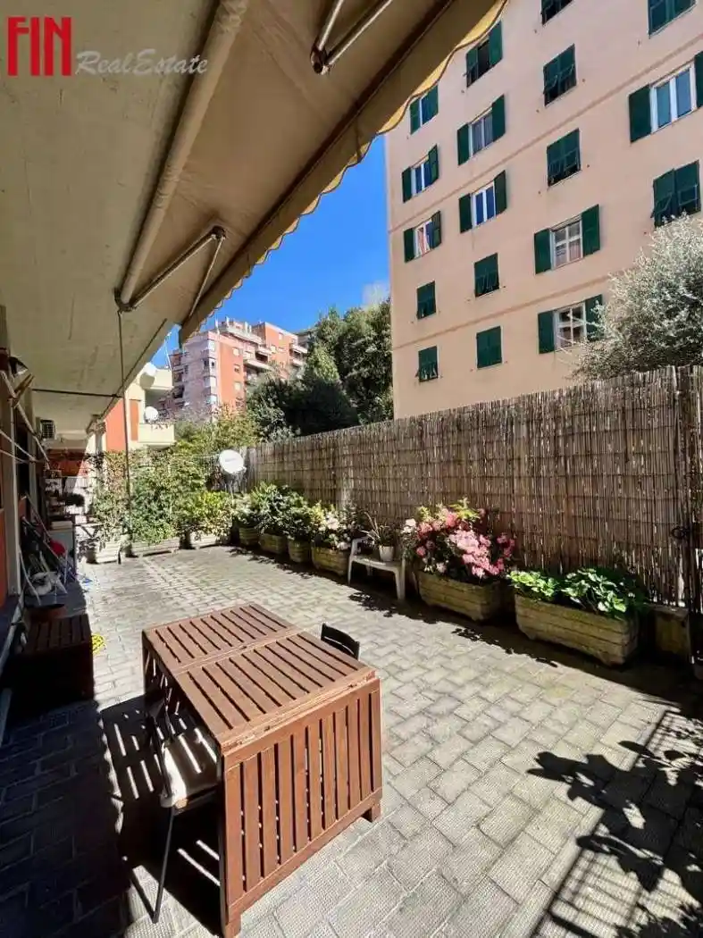 Appartamento in vendita a Genova