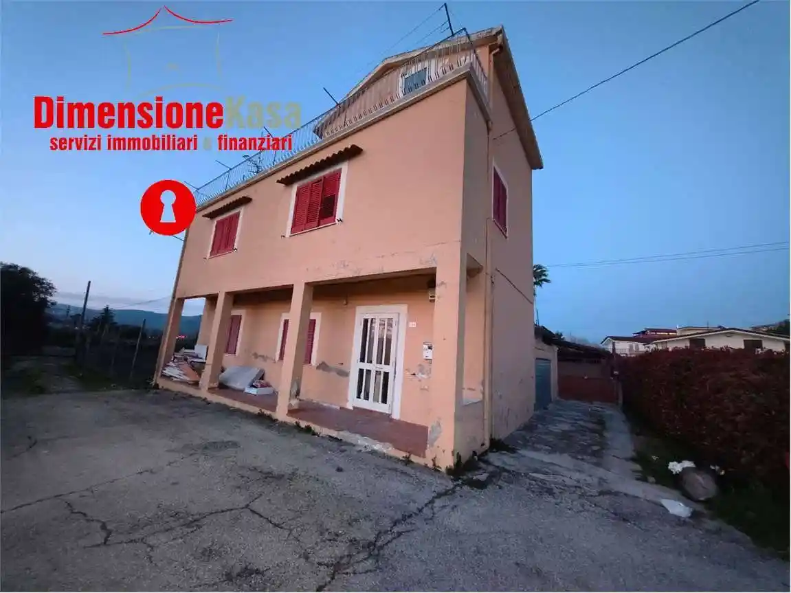 Casa indipendente in vendita a San Felice a Cancello