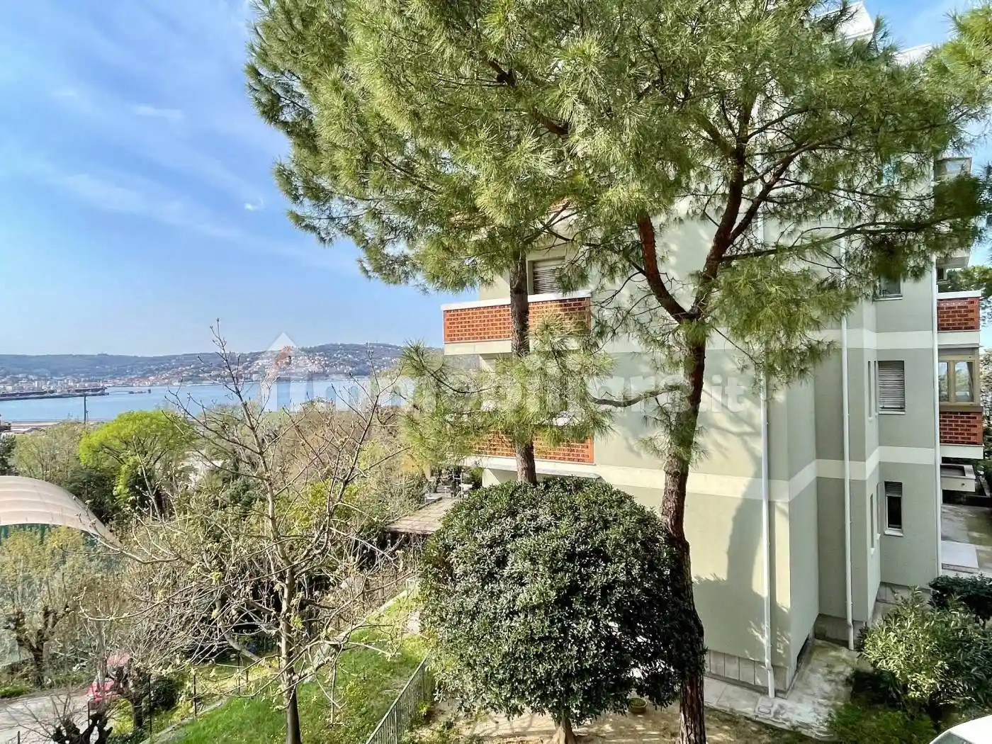 Appartamento in vendita a Trieste