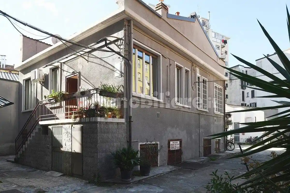 Casa indipendente in affitto a Milano