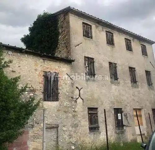 Rustico - Casale in vendita a San Pietro di Feletto
