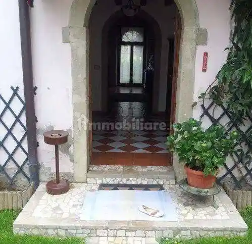 Palazzo - Edificio in vendita a Vittorio Veneto