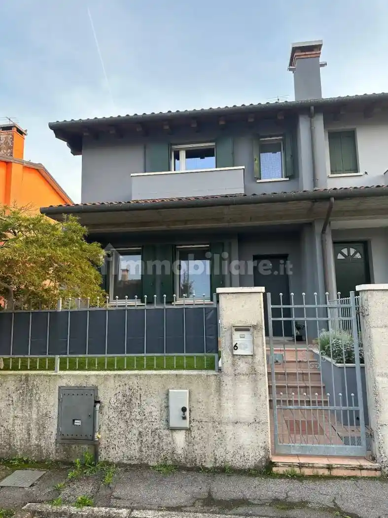 Villetta a schiera in vendita a Tezze sul Brenta