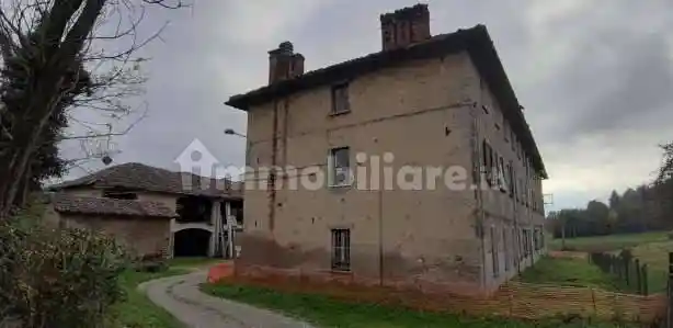 Rustico - Casale in vendita a Lurago d'Erba