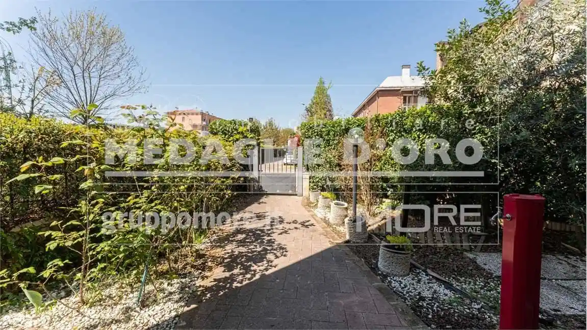 Villetta a schiera in vendita a Modena