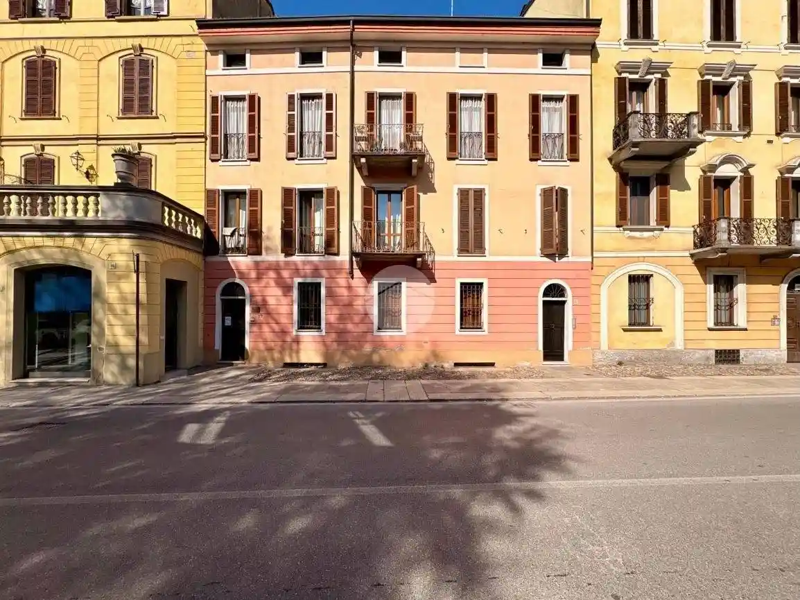 Palazzo - Edificio in vendita a Cremona