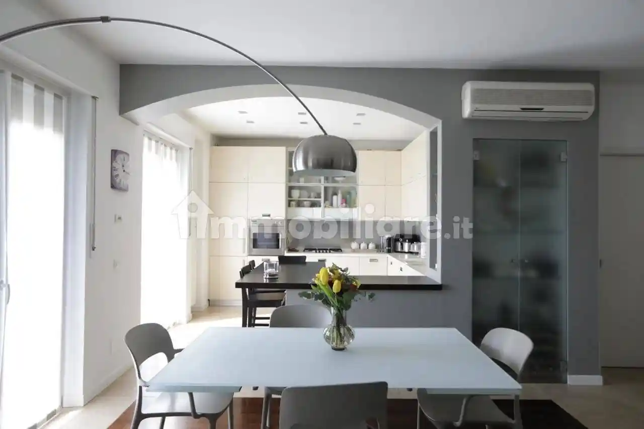 Palazzo - Edificio in vendita a Biella