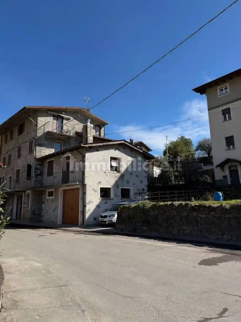 Casa indipendente in vendita a Tresivio