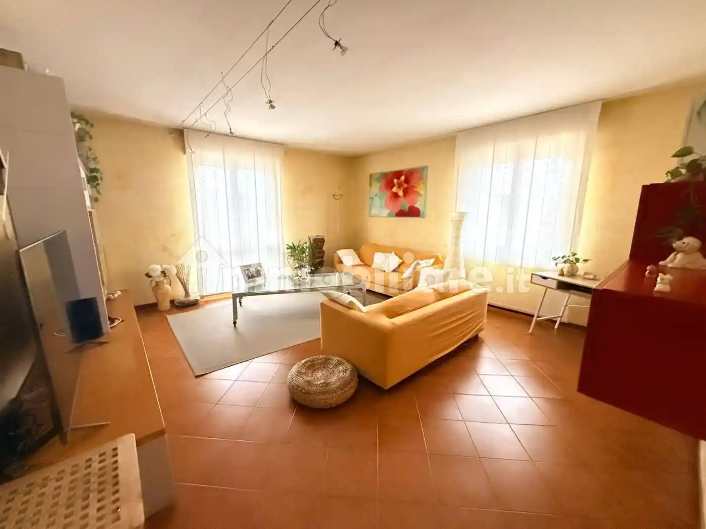 Palazzo - Edificio in vendita a Vigliano Biellese