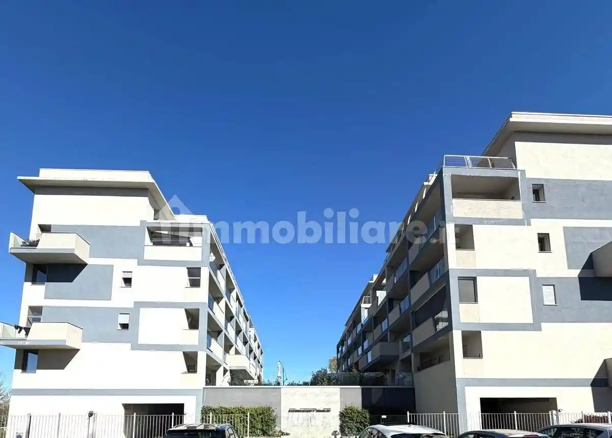 Appartamento in vendita a Lacchiarella