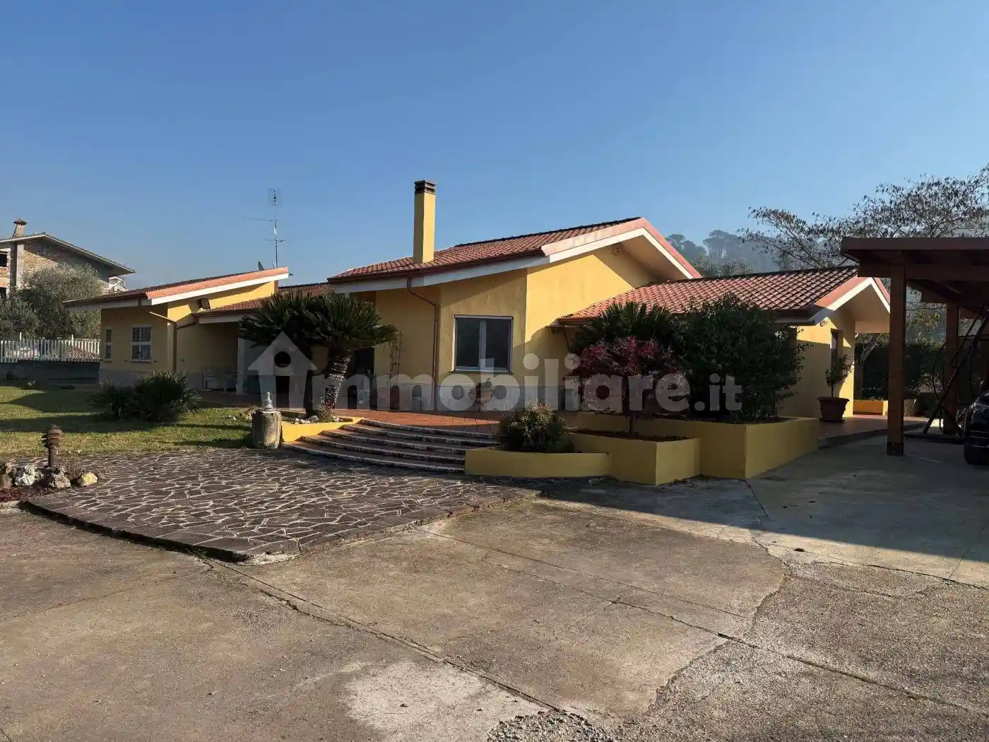 Villa in vendita a Cervaro