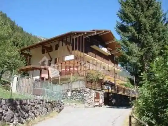 Palazzo - Edificio in vendita a Ardesio