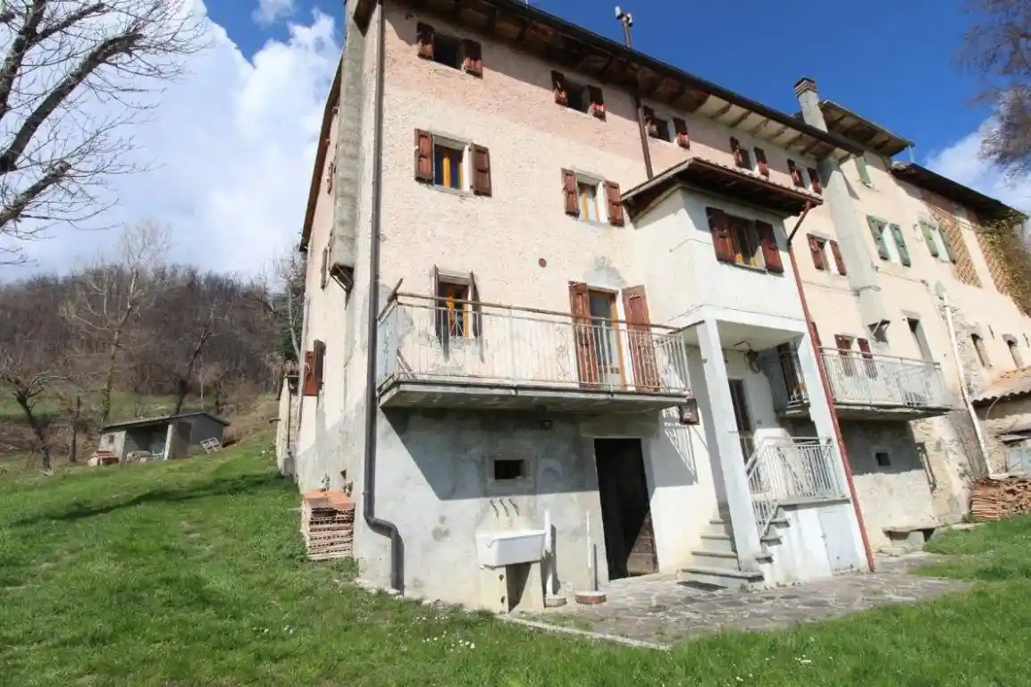 Casa indipendente in vendita a Villa Minozzo