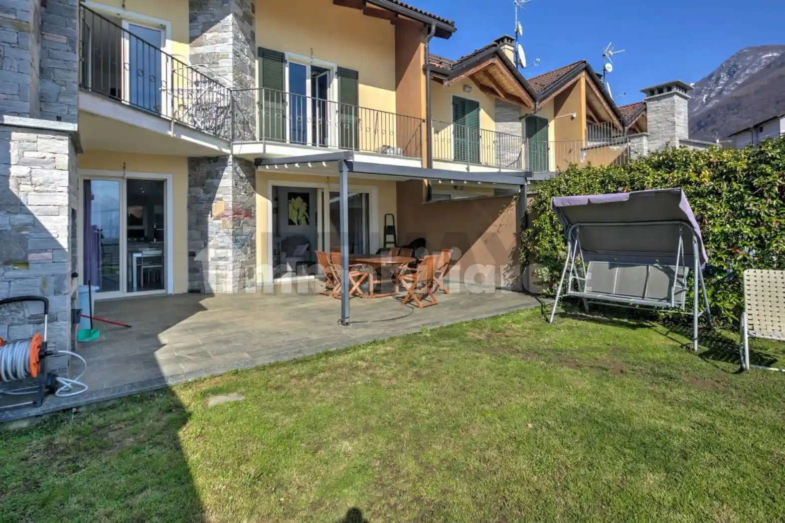 Villetta a schiera in vendita a Montecrestese