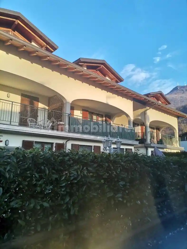 Appartamento in vendita a Besano