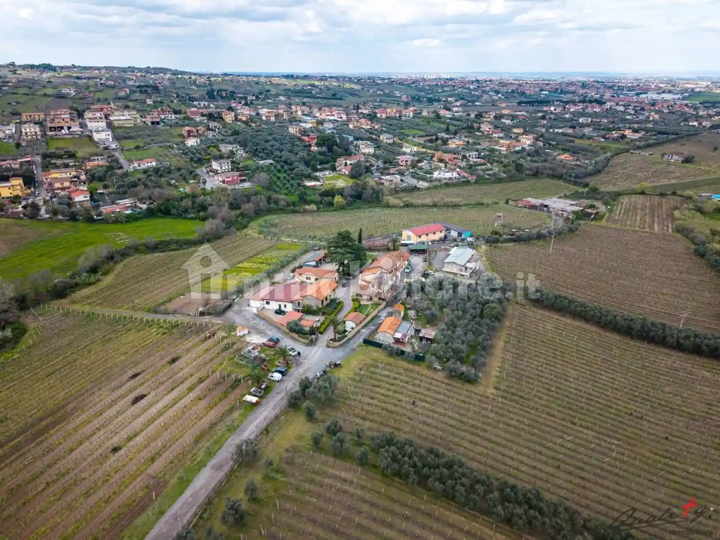 Rustico - Casale in vendita a Roma