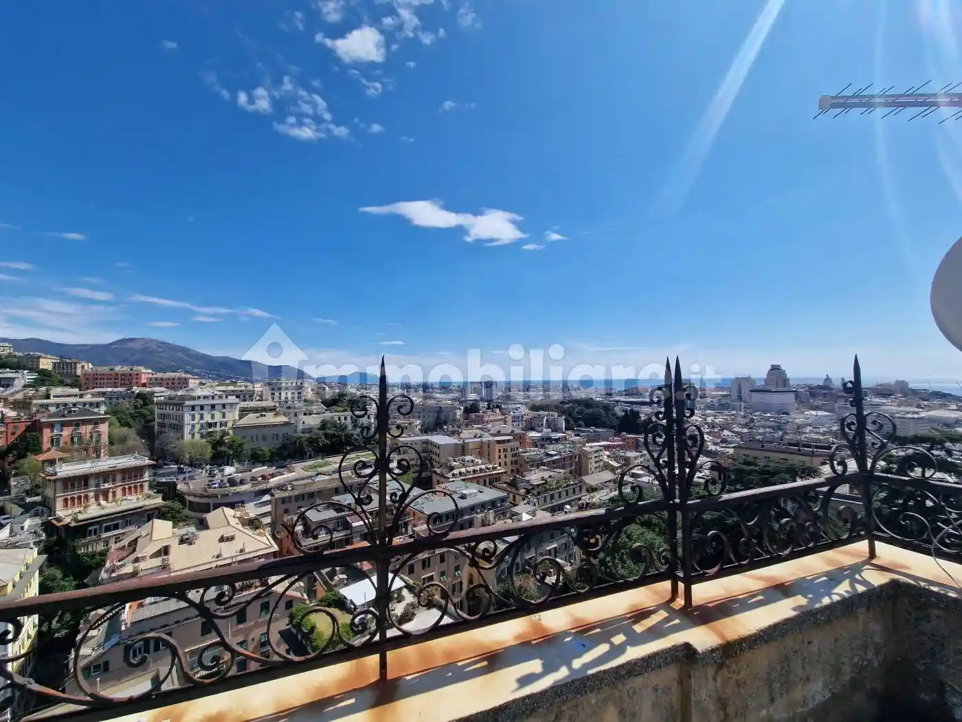 Appartamento in vendita a Genova