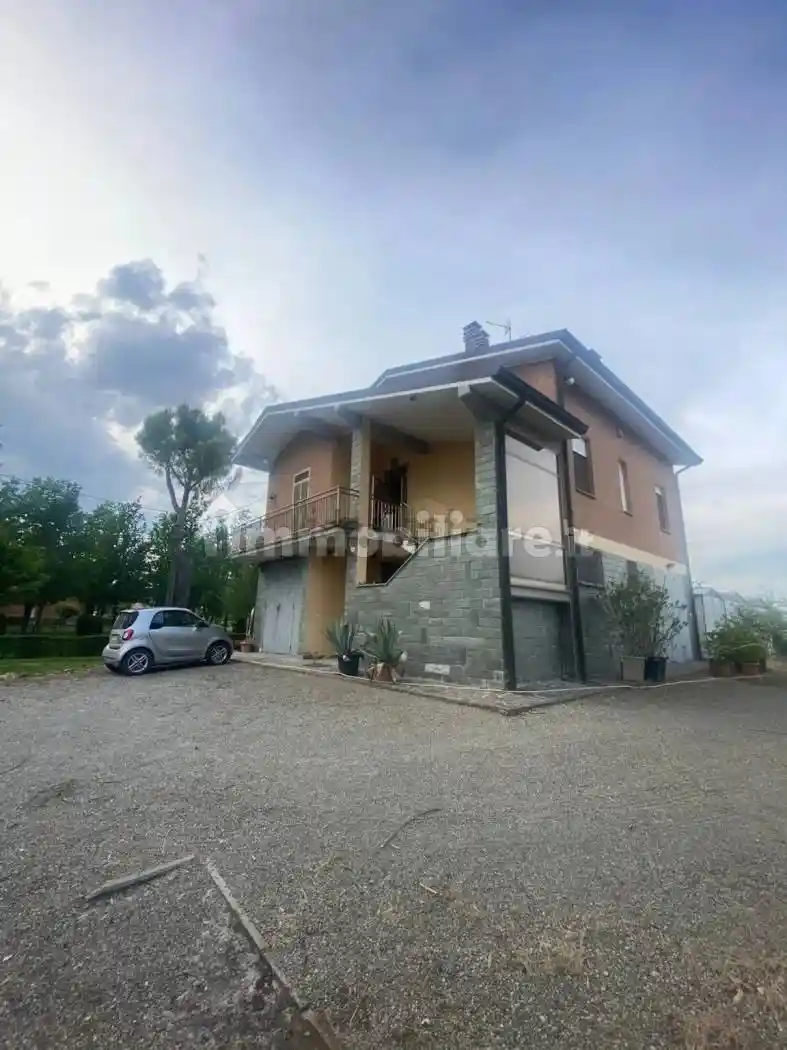 Villa in vendita a Castelfranco Emilia