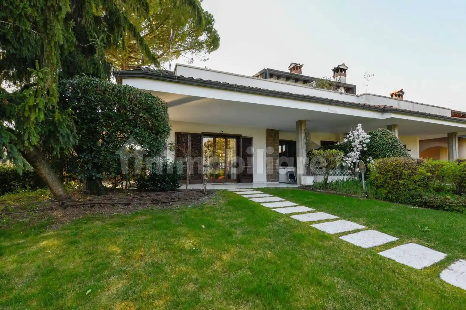 Villa in vendita a Soiano del Lago